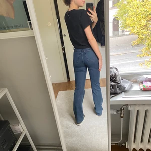 Roberto Cavalli jeans - Mörkblå bootcut från Roberto Cavalli, Storlek 26/40 🧡