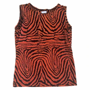 Topp - Skitsnygg topp med mönster i storlek s😍😍😍 stretchigt material