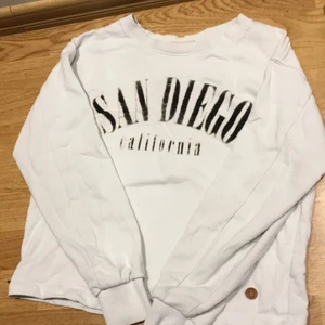 Säljer dessa tröjor  - Säljer en för 70kr eller alla för 160