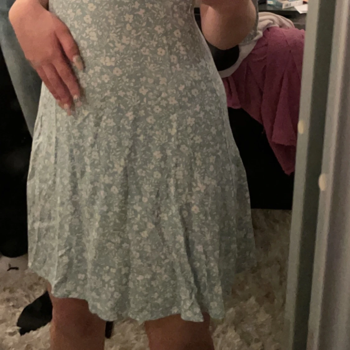 Grön blommig klänning  - 91