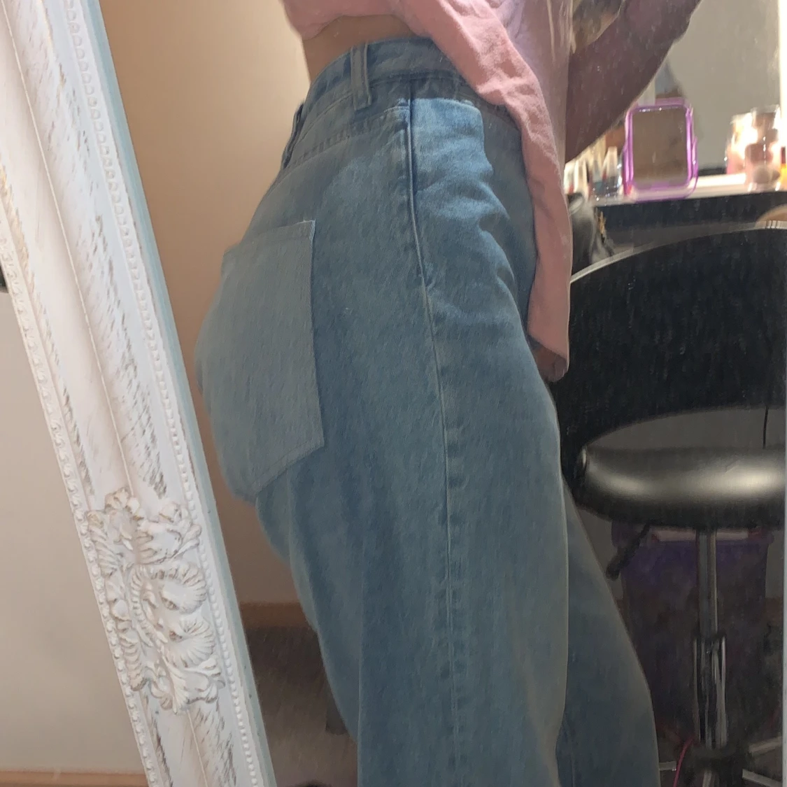 Blåa sueprsnygga jeans i 36 - 90