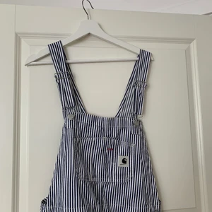 Carhartt overall  - Säljer min älskade carhartt overall. I nyskick, säljs för ca 1700. Säljer för 900