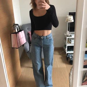 Monki jeans - Snygga jeans från monki! Köparen står för frakten. Skriv för mer info✨