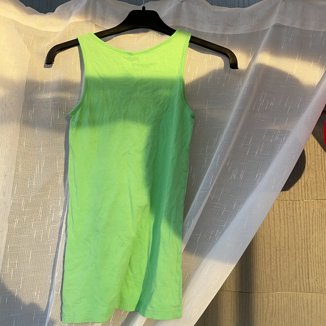 Ljusgrönt linne  - 90