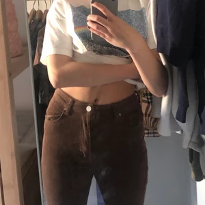 Bruna jeans - Superfina bruna jeans från shein! Storlek s!
