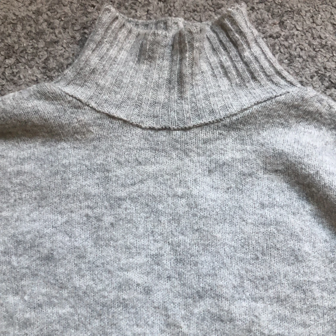 Grå tröja - 90