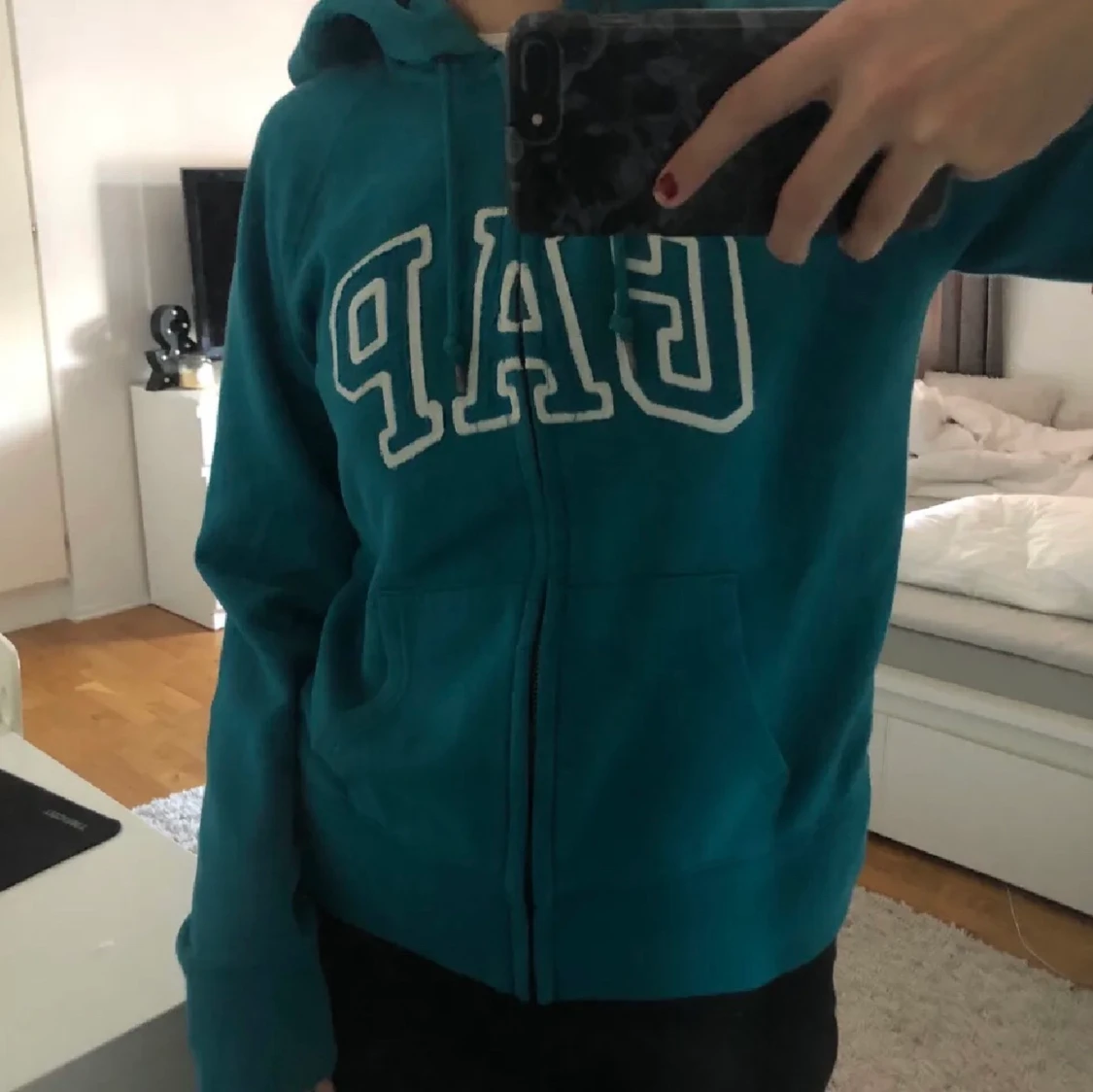 GAP hoodie