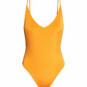 Orange baddräkt  - Badräkt från H&M, använd någon gång. Storlek 38 men passar även en 36a! 