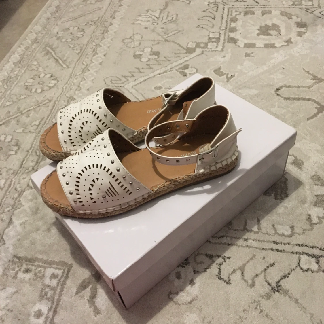 Sandaler för 99kr styck  - 91