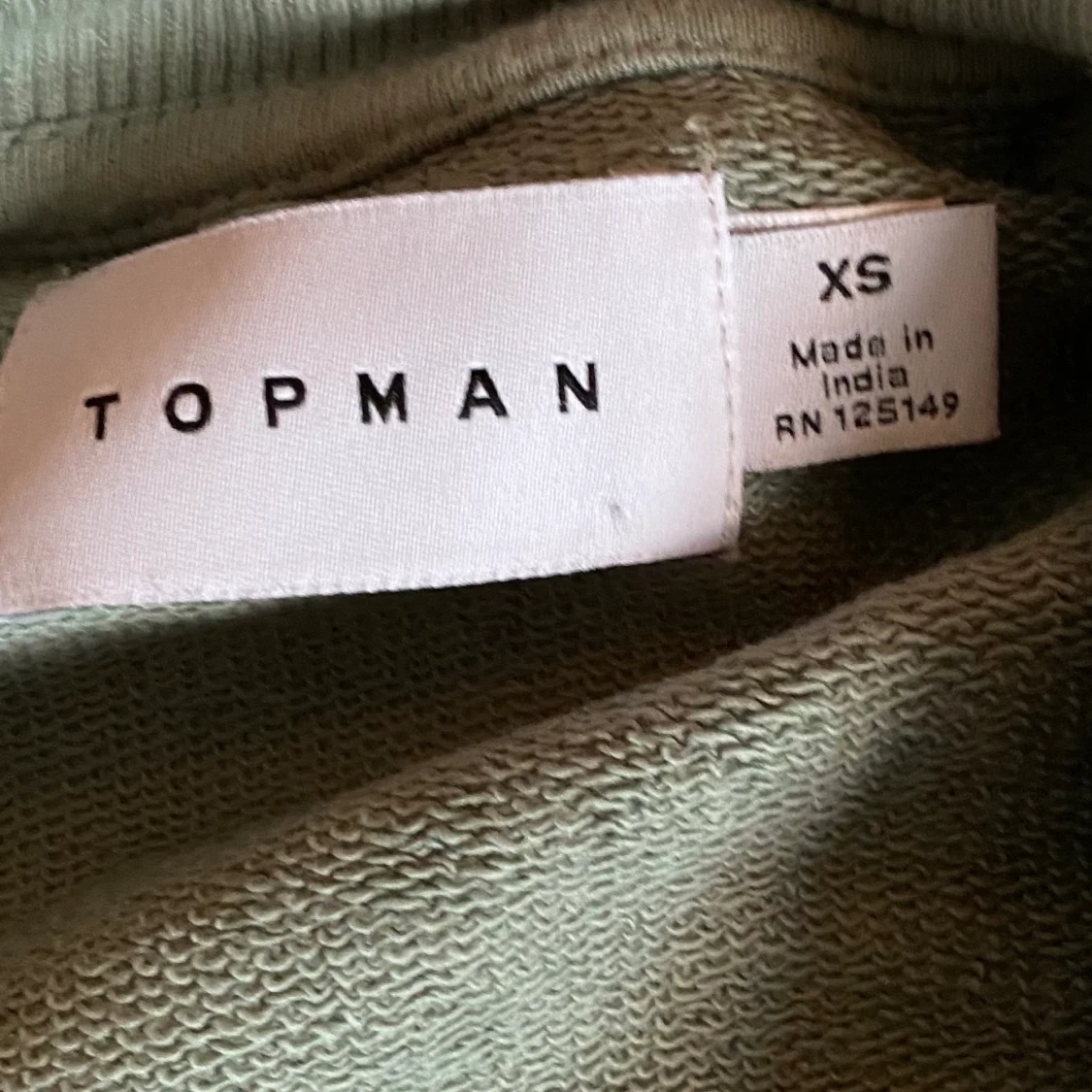 Snygg grön tröja  - 91