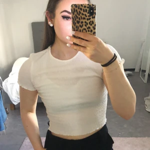 Hm T-shirt  - Stretchig och tunn T-shirt, Använd 1 gång