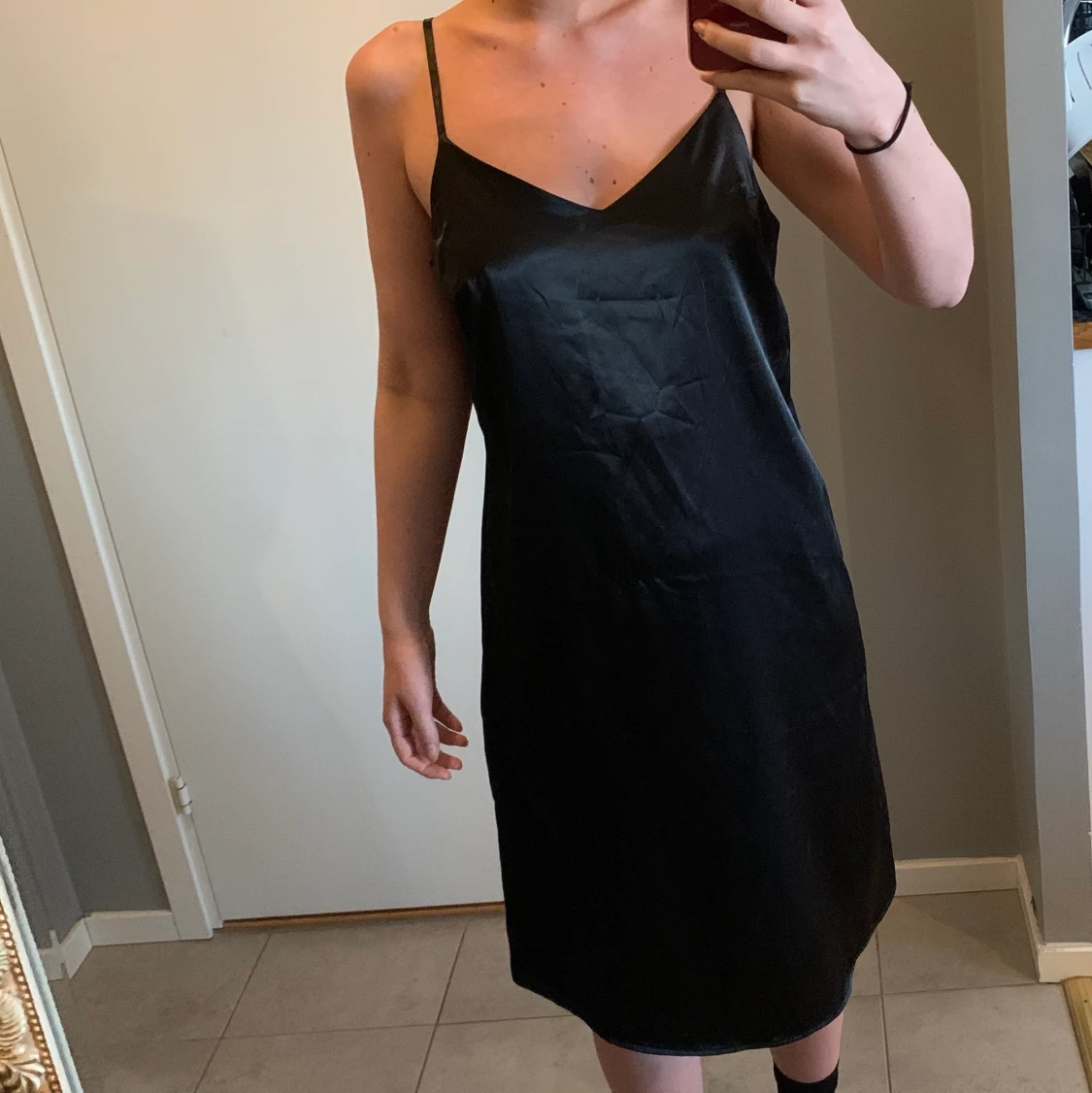 Svart siden klänning  - 90