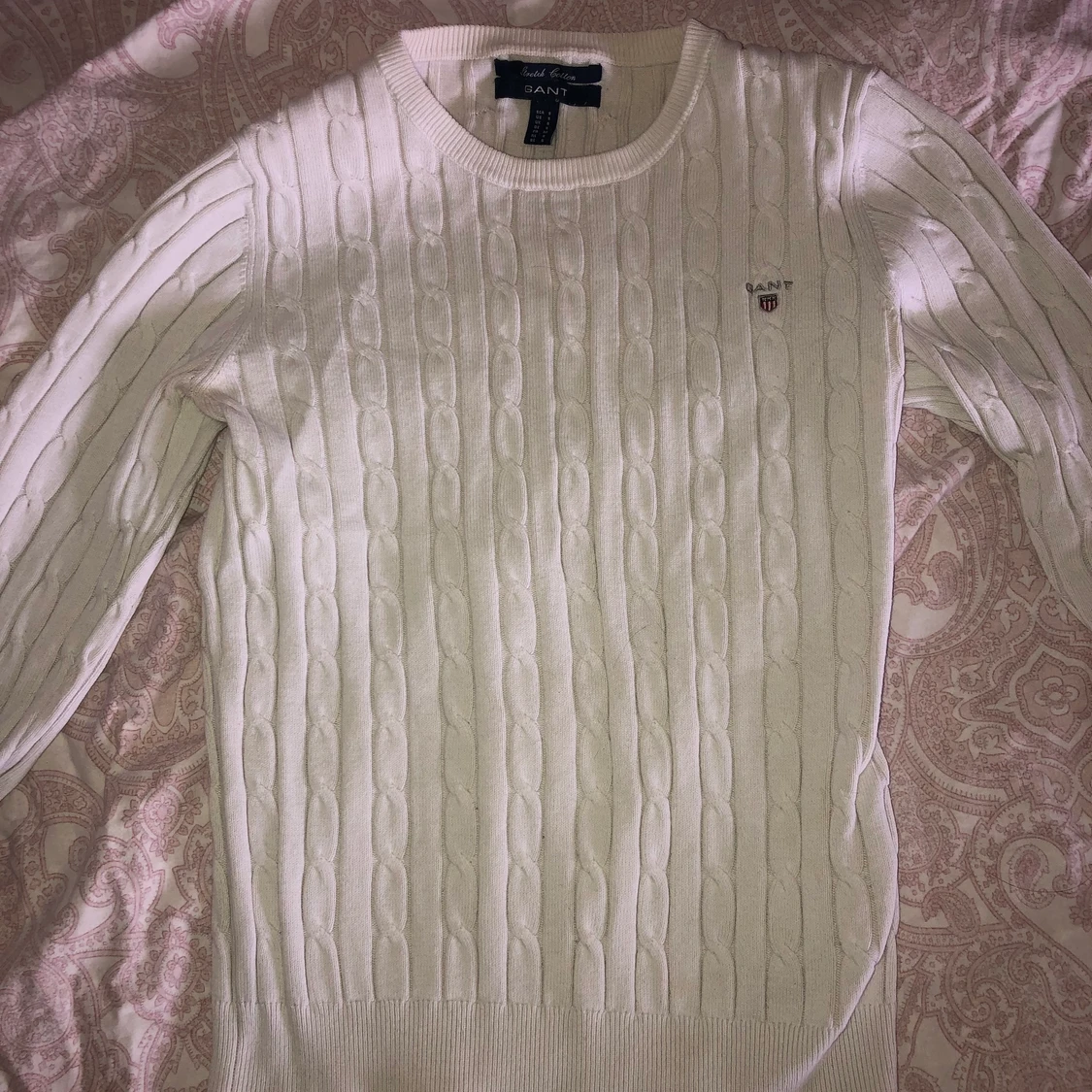 Kabelstickad gant tröja