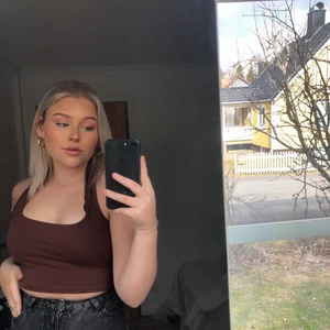 Linne - Supersnyggt brunt linne, endast använt 2 ggr! 50kr + frakt 🥰