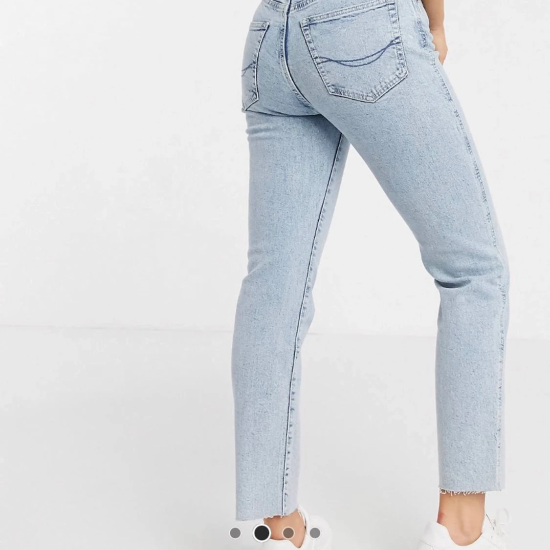 Mom jeans ifrån Pull and bear