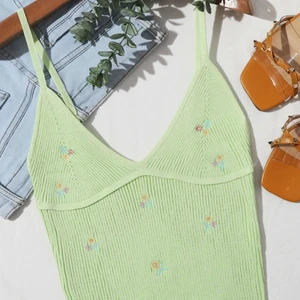 Linne  - Pastell grön ströks från shein. Aldrig använd 