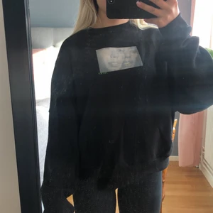 Tröja  - Jag säljer denna tröja från STAY. Den är i befintligt skick💗Kontaka mig i dm om du skulle vara intresserad 🥰