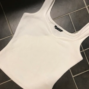 Linne - Linne använt 1 gång, tjockt material ej genomskinlig 👍🏼😊