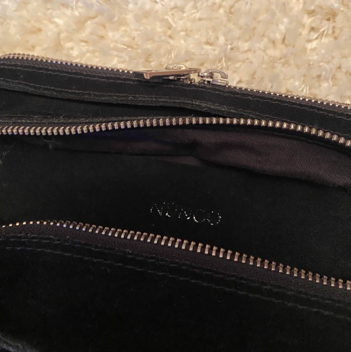 Svart mocha väska från märket Nunoo - 91