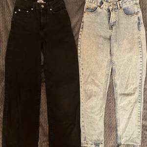 Två stycken vida jeans ifrån pull&bear och lager 157💗 jeansen har storleken 32 i midja och innerbens längd 63cm😊 200kr för båda + frakt tillkommer⭐️ kontakta gärna för mer info😊
