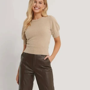 Tröja - Säljer denna fina tröja som knappt är använd 💕 bara att skriva för egna bilder!