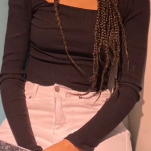 Svart tröja  - Svart tajt tröja som är riktigt söt med fyrkantig urringning😍