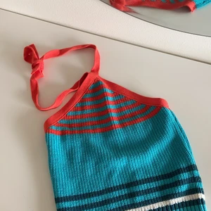 Topp från zara - En av mina favorittoppar!! Från Zara. Super fin och trendig till sommaren. KÖP DIREKT FÖR 250kr + frakt