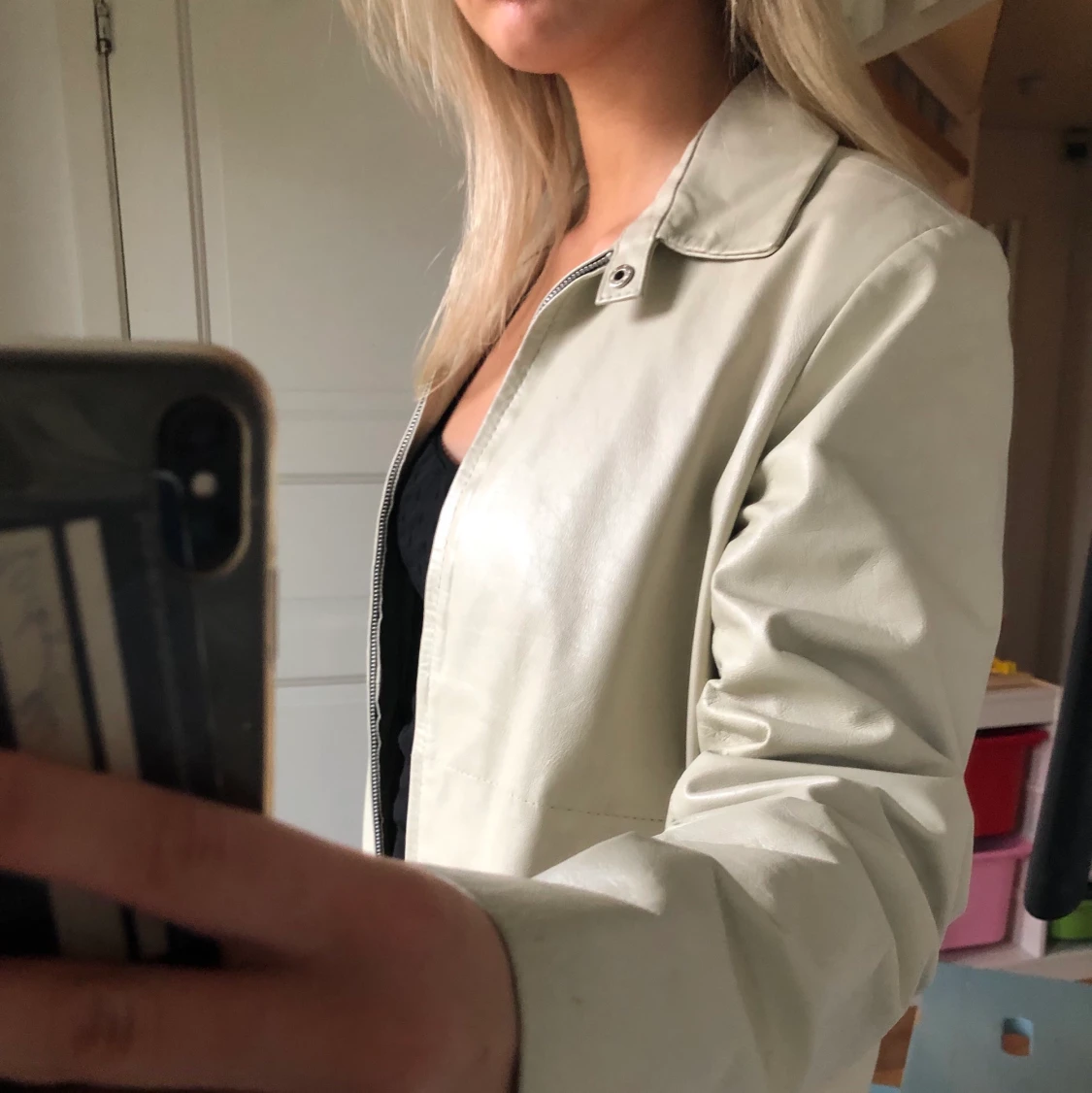 Beige läderjacka