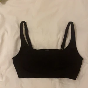 Cat Soft Bra - Såå bekväm bh/topp från weekday, säljer pga använder inte.  