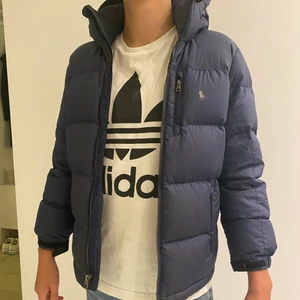 Ralph Lauren vinterjacka  - Jöttefin vinterjacka i ett bra skick utan några skador