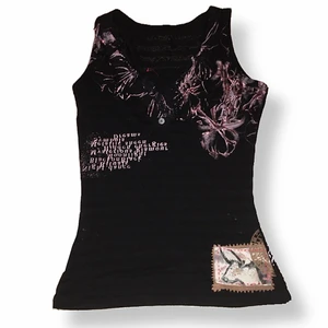 linne - jättefint linne, den har två vita tygbitar insydda som man kan se på bilderna 