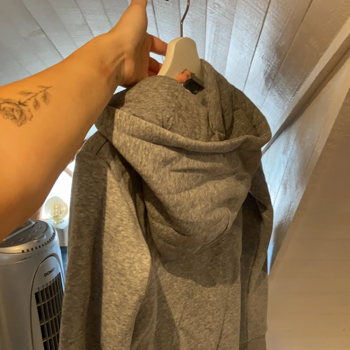 Grå huvtröja strl XS - 91