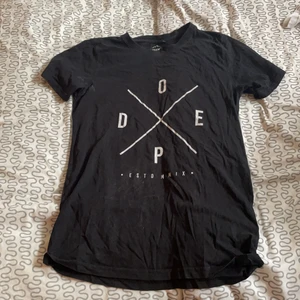 Dope t-shirt  - En svart dope t-shirt i fint skick