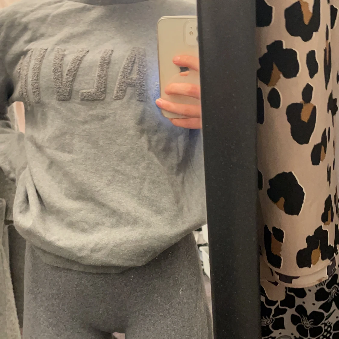 Grå Calvin Klein tröja storlek m