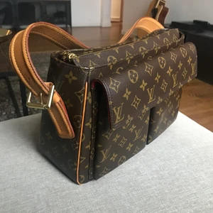 Louis Vuitton  - Säljer min älskade väska.. Den är i mint skick, dvs väl omhändertagen och inga förslitningar. Dust bag tillkommer. Ser gärna att denna fina pärla hamnar i händerna på någon som kommer att väcka nytt liv i den! Om ni önskar fler bilder är det bara att slänga iväg ett DM.   Obs! INGET kvitto eller äkthetsintyg.