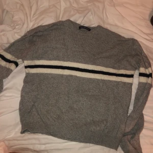 Brandy melville stickad tröja - En jättemysig stickad tröja brandy💕 spårbarfrakt 51kr ❤️