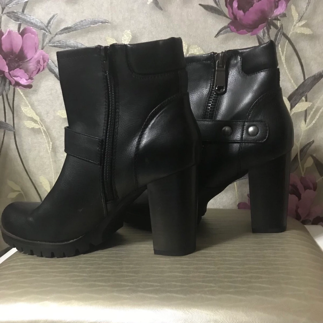 Svarta skor med hög klack - 90