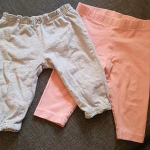 Baby byxor - Säljer baby byxor som blivit för små, använda fåtal gånger men är i mycket gott skick. Kan säljas separat