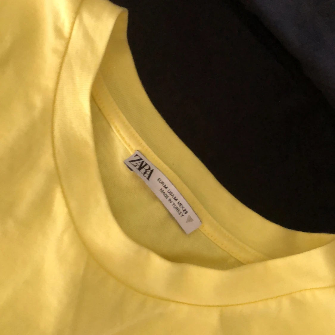 Tröja från ZARA i storlek M - 90