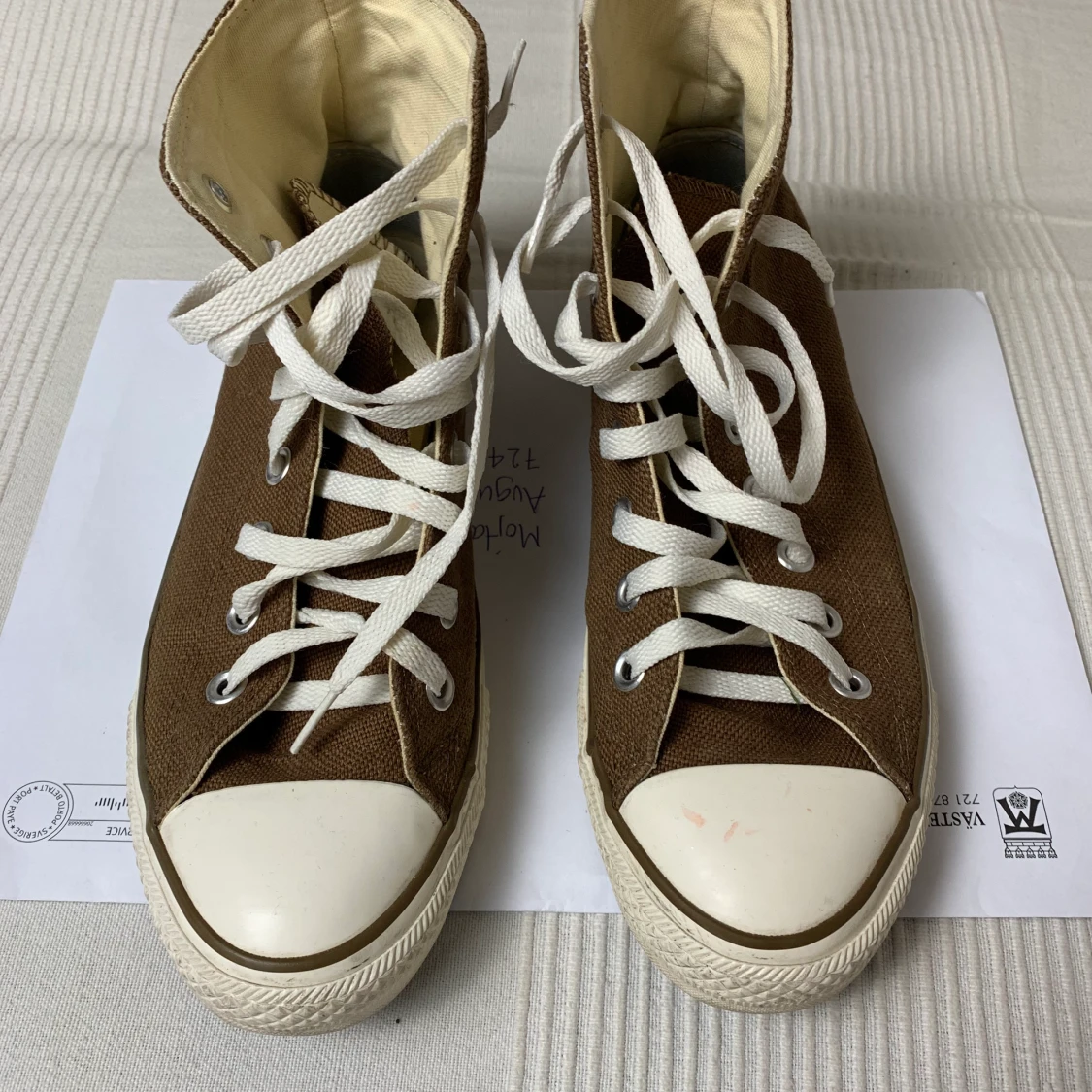 Converse beige storlek 40