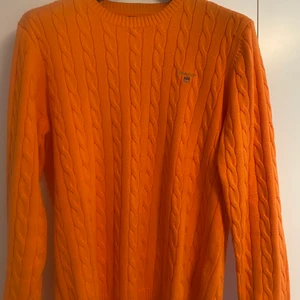 Gant stickad Orange - 100% bomull stickad gant. Finns fler färger, bättre pris vid köp av fler. Bra skick