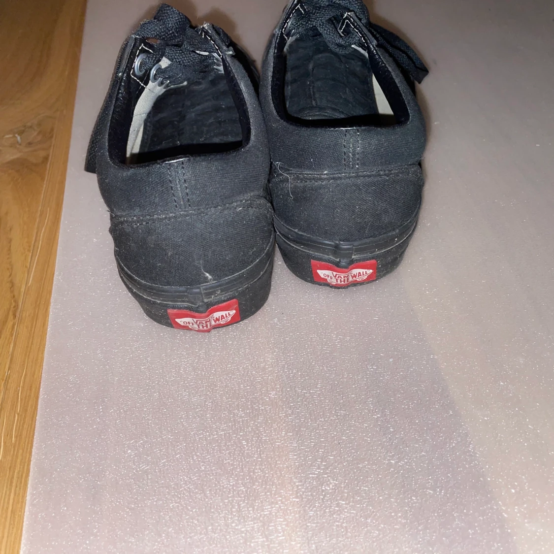 Svarta vans skor  - 90