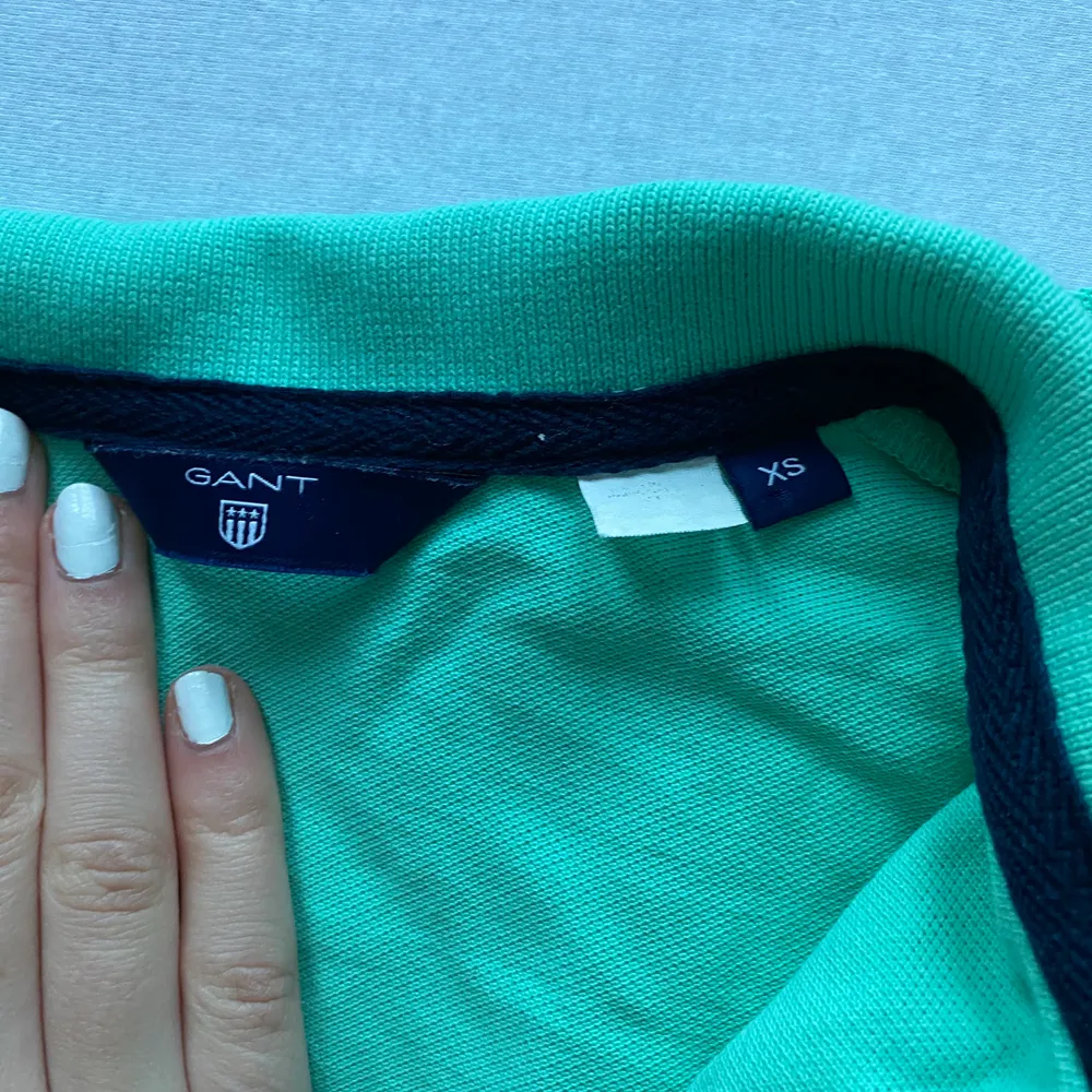 Säljer en ljus grön gant tröja , använd få tal gånger. Tröjor & Koftor.