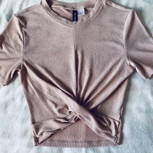 Xs topp - Mycket fint topp i stl XS