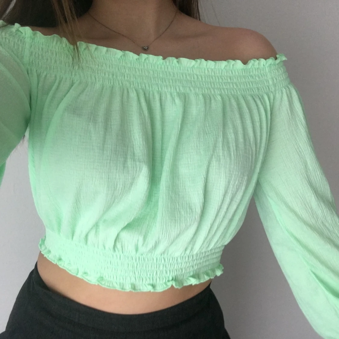 Hm grön off shoulder topp