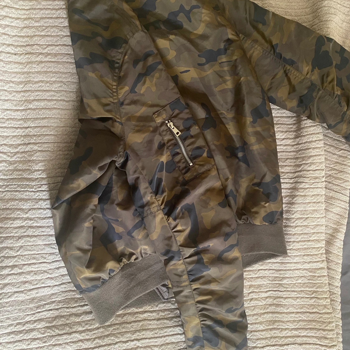 Bomberjacka militär - 90