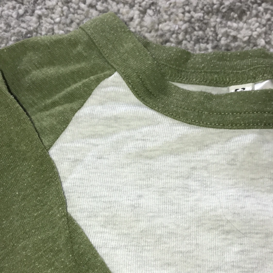 Olivgrön/grå baseballtröja - 91