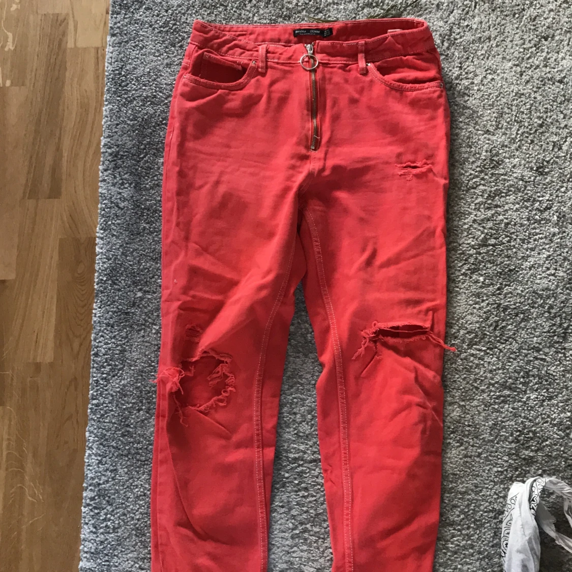 Slitna röda jeans 😍