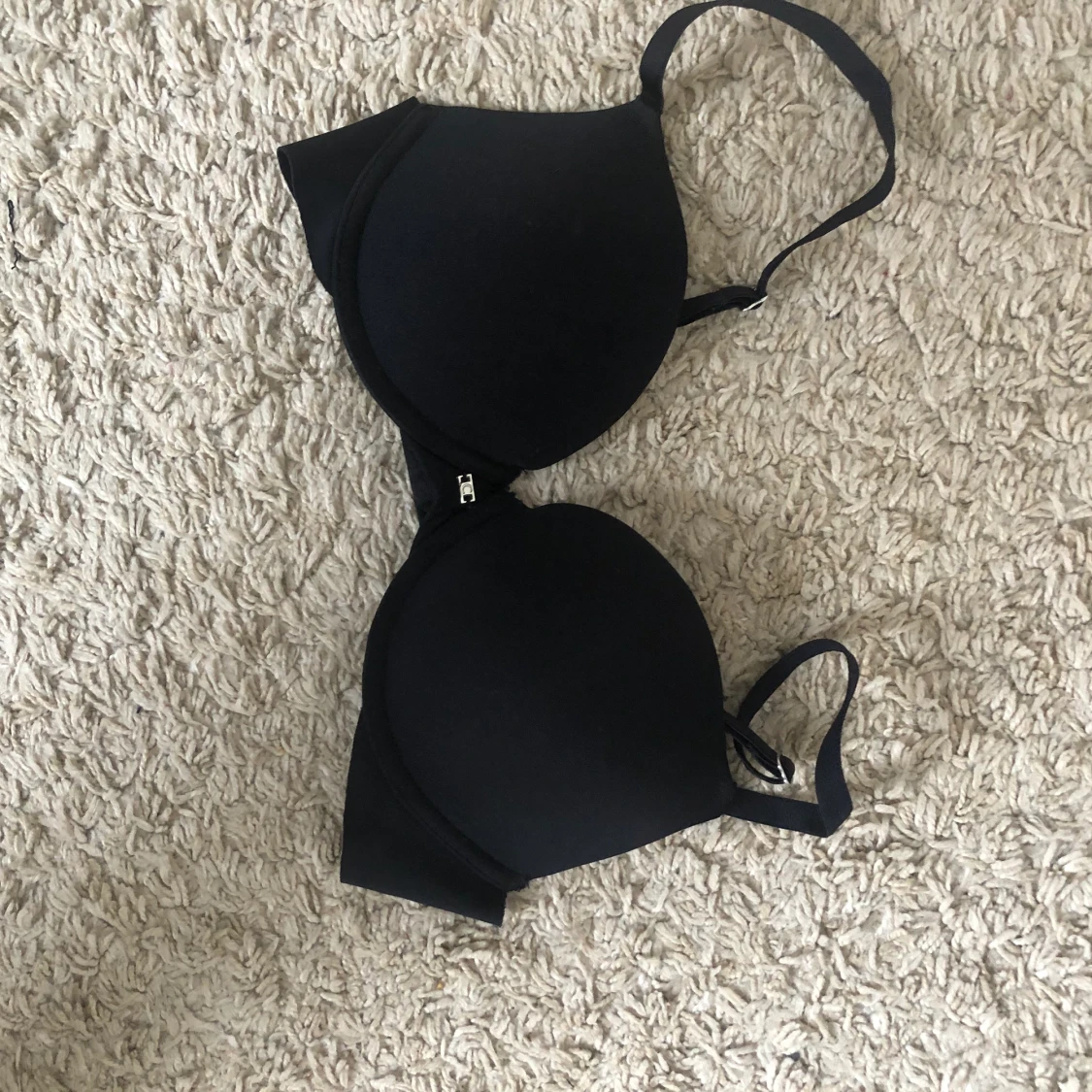 Svart bh från cubus