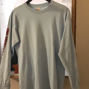 RIPNDIP - Tjena säljer en RipnDip tröja som jag inte använder längre📛. Den är i lagom bra skick för hur många gånger jag använt den, några mer frågor ba skriv 😼✌🏻 ( Frakt kan diskuteras beror sig på vart du bor)